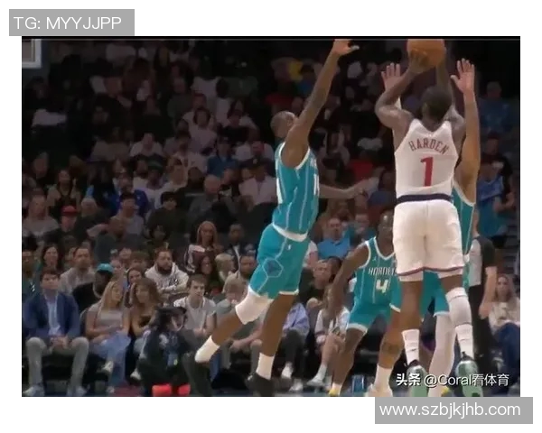 快船对阵黄蜂全场比赛录像回顾及精彩瞬间分析